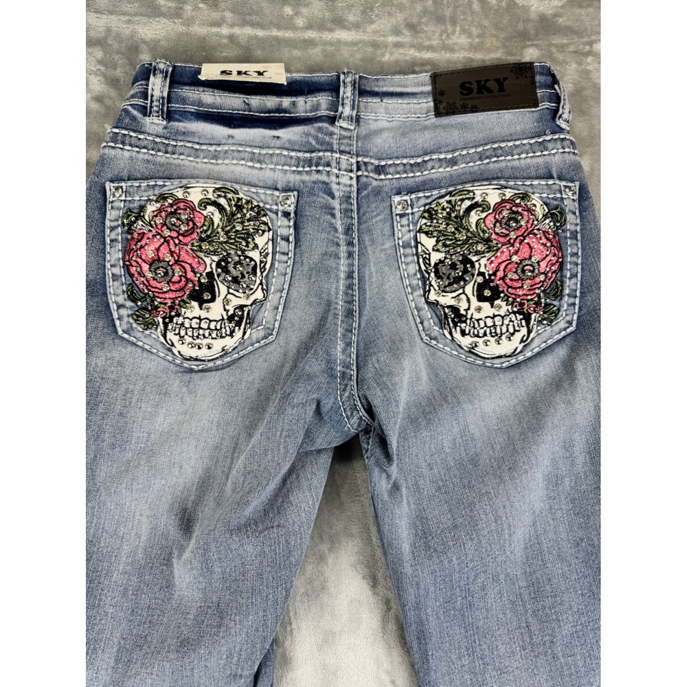 New Women's Jeans SZ 7/28 Low Rise Flare western Skull Embellished Denim Bootcut
